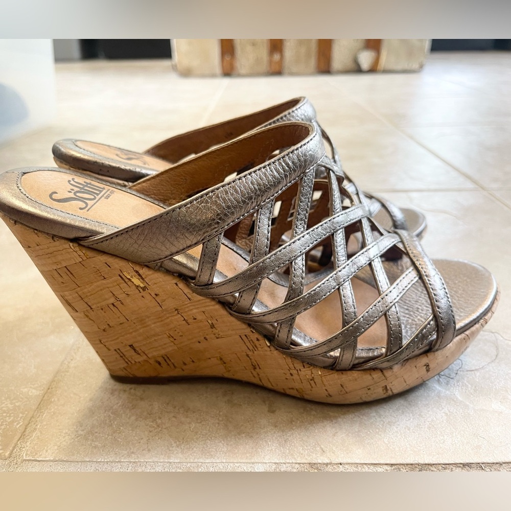 Gorgeous Sofft Trieste wedge sandals!